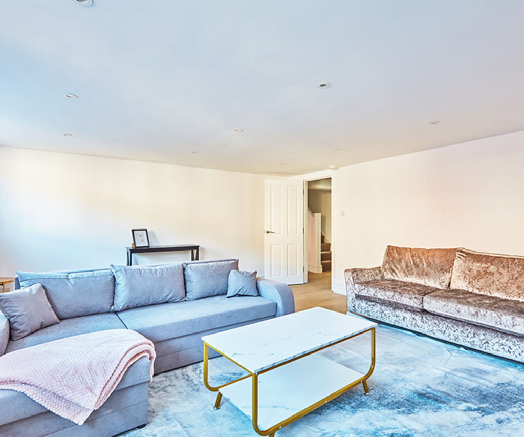 PROJECT 32 – MANCHESTER SUITS